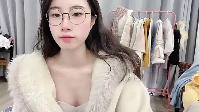 Snapshot of Freya7777 chatting on November 22, 4:33 am Freya7777 online show from November 22, 4:33 am