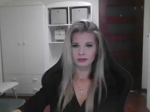 KristineGlow online show from October 7, 7:16 am