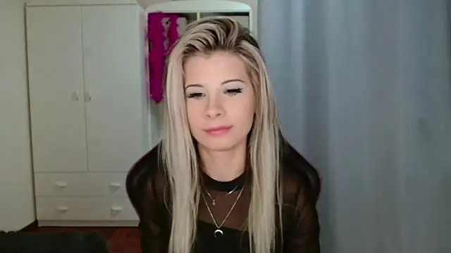 KristineGlow online show from October 30, 7:14 pm