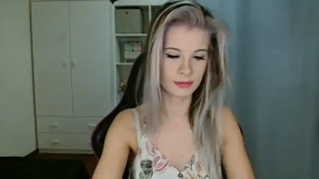 KristineGlow online show from January 15, 7:24 am