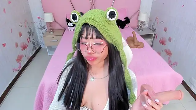 Snapshot of SafiroAgataaa chatting on November 19, 3:01 pm SafiroAgataaa online show from November 19, 3:01 pm