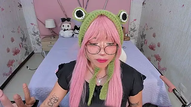 Snapshot of SafiroAgataaa chatting on November 28, 8:00 pm SafiroAgataaa online show from November 28, 8:00 pm