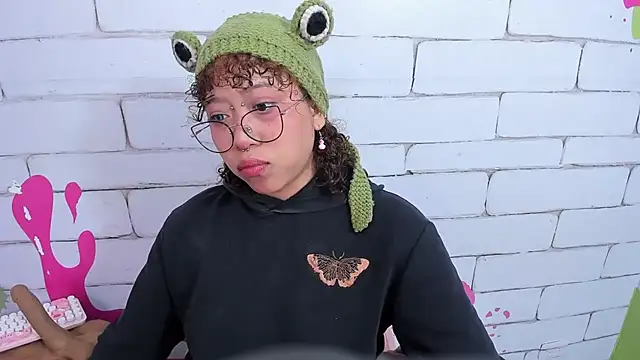 SafiroAgataaa online show from February 13, 3:57 am