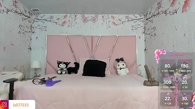 SafiroAgataaa online show from May 26, 2:40 am