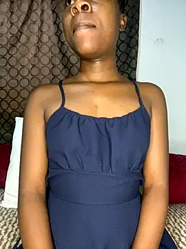 Snapshot of Crazyqueenxxx chatting on November 17, 11:27 am Crazyqueenxxx online show from November 17, 11:27 am