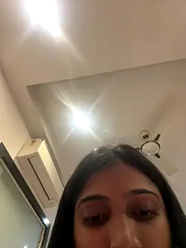 Snapshot of HeerStd chatting on January 8, 11:01 am HeerStd online show from January 8, 11:01 am