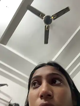 Snapshot of HeerStd chatting on February 4, 6:19 am HeerStd online show from February 4, 6:19 am