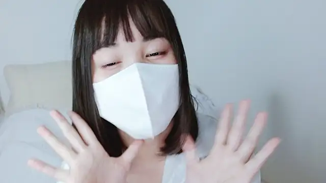 Snapshot of Zinzin_chan chatting on November 4, 3:11 pm Zinzin chan online show from November 4, 3:11 pm