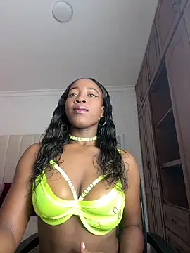 Snapshot of Sophia_moons chatting on September 12, 1:28 am Sophia moons online show from September 12, 1:28 am