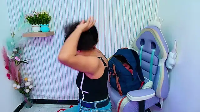 kataleya  18 online show from July 9, 3:27 pm