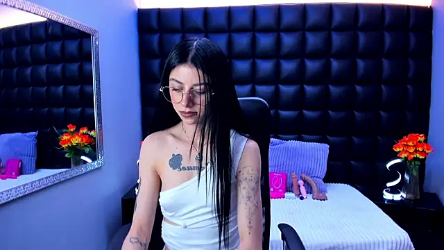 Dulce Miaa  online show from June 13, 6:50 pm