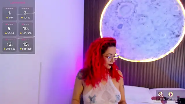 Snapshot of RoxanneStorm_ chatting on June 12, 4:44 am RoxanneStorm online show from June 12, 4:44 am