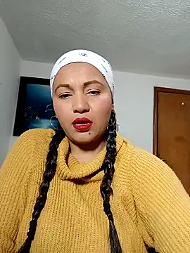 agatha sluttylatina online show from April 10, 11:26 am