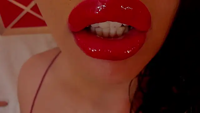Snapshot of sweet_Elizabeth chatting on August 2, 1:37 am sweet Elizabeth online show from August 2, 1:37 am