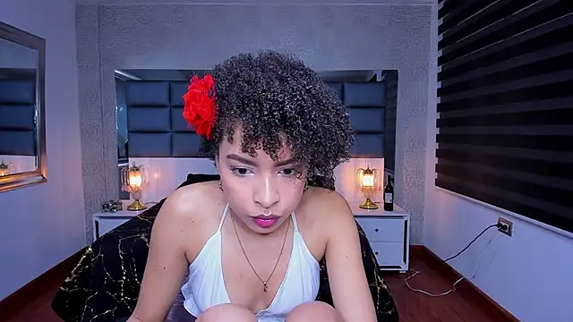 Snapshot of Lucia_jane chatting on December 4, 8:06 pm Lucia jane online show from December 4, 8:06 pm