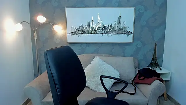 Snapshot of Lucia_jane chatting on March 6, 9:22 pm Lucia jane online show from March 6, 9:22 pm