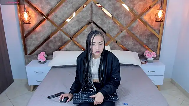 Lucia jane online show from May 7, 8:47 pm