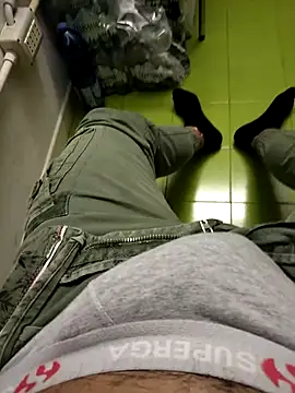 Snapshot of AXEL_84 chatting on December 1, 2:00 pm AXEL 84 online show from December 1, 2:00 pm