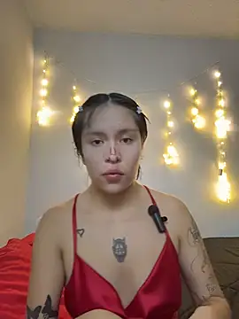 Snapshot of aliciia_23 chatting on December 2, 2:17 am aliciia 23 online show from December 2, 2:17 am