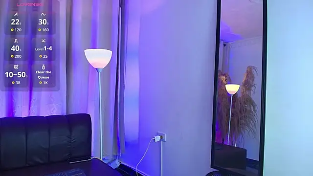 Snapshot of Cat_Kiss chatting on October 2, 3:13 am Cat Kiss online show from October 2, 3:13 am