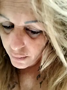 canariamorbosa online show from November 8, 11:21 am