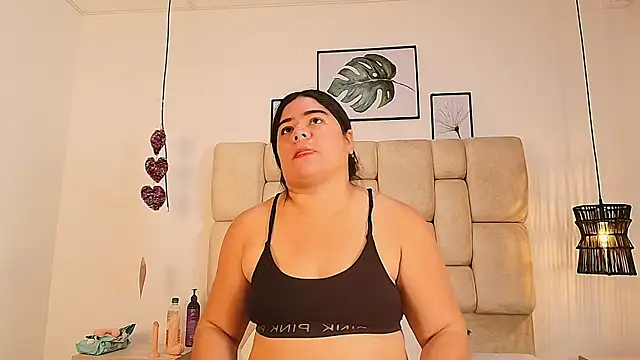 Snapshot of elizawiliamst chatting on September 23, 12:19 pm elizawiliamst online show from September 23, 12:19 pm