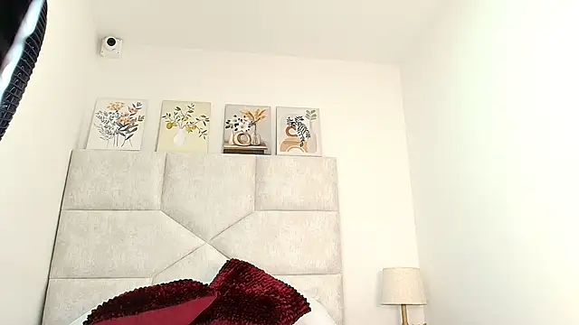 Snapshot of elizawiliamst chatting on November 17, 11:27 am elizawiliamst online show from November 17, 11:27 am