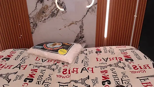 tiffany lee6 online show from December 3, 12:25 pm