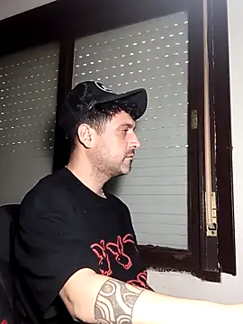 0800cristean online show from November 30, 10:08 am