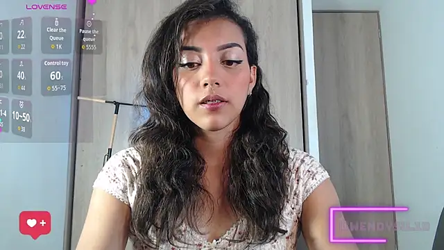 WendySuns  online show from September 19, 7:25 pm