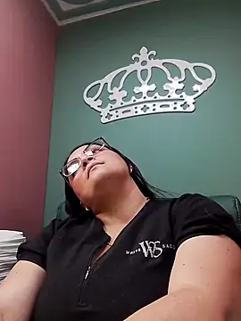 tiffany Johnson1 online show from November 15, 6:48 pm