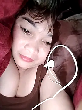 Lyly nuce online show from December 4, 3:32 pm