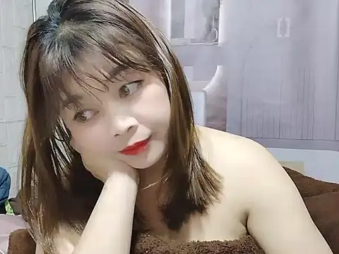 Lyly nuce online show from December 5, 4:36 pm