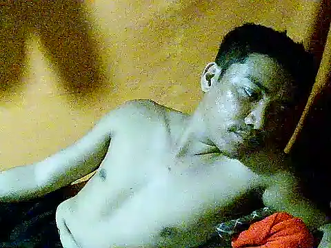 Snapshot of Hottie_pinoy21 chatting on September 13, 3:28 am Hottie pinoy21 online show from September 13, 3:28 am