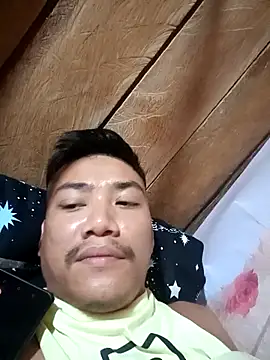 Snapshot of Hottie_pinoy21 chatting on September 20, 4:35 am Hottie pinoy21 online show from September 20, 4:35 am