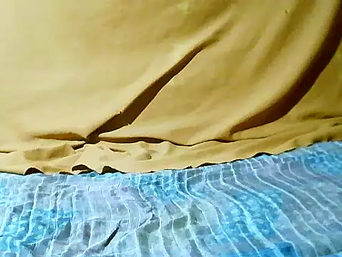 Snapshot of Hottie_pinoy21 chatting on October 10, 2:49 pm Hottie pinoy21 online show from October 10, 2:49 pm