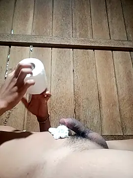 Snapshot of Hottie_pinoy21 chatting on November 19, 12:32 am Hottie pinoy21 online show from November 19, 12:32 am