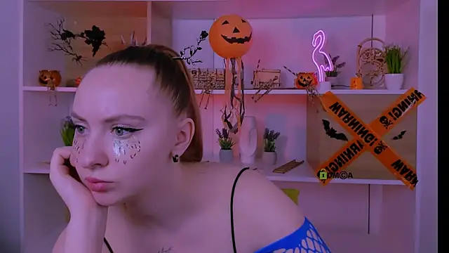 mila glow1 online show from November 2, 9:22 am