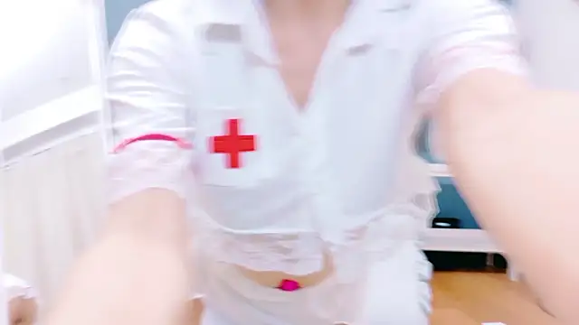 Snapshot of RIRI-style chatting on November 9, 2:26 pm RIRI-style online show from November 9, 2:26 pm