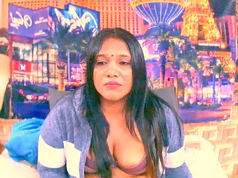 Snapshot of IndianSexyLady4u chatting on September 17, 6:09 pm IndianSexyLady4u online show from September 17, 6:09 pm