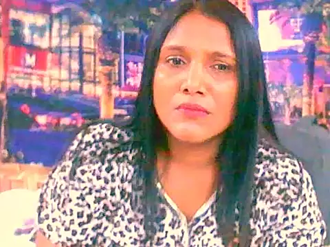 Snapshot of IndianSexyLady4u chatting on September 25, 6:33 pm IndianSexyLady4u online show from September 25, 6:33 pm