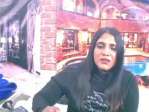 Snapshot of IndianSexyLady4u chatting on November 6, 6:31 pm IndianSexyLady4u online show from November 6, 6:31 pm