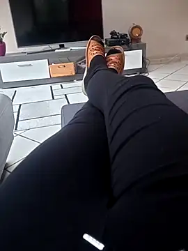 Snapshot of Horny_mummy chatting on November 15, 2:57 pm Horny mummy online show from November 15, 2:57 pm