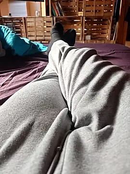 Snapshot of Horny_mummy chatting on April 18, 3:49 pm Horny mummy online show from April 18, 3:49 pm