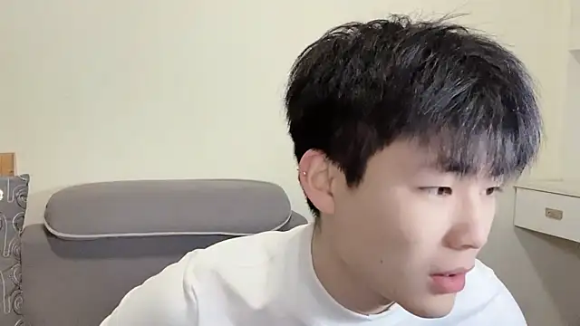 Snapshot of xiaoyang5200 chatting on November 30, 2:32 pm xiaoyang5200 online show from November 30, 2:32 pm