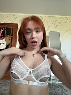 LunaMillie online show from May 11, 10:21 am