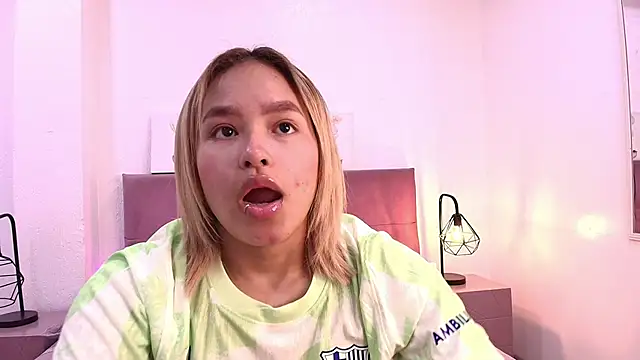 CamiilaGlow online show from September 19, 2:29 pm
