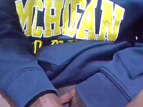 Snapshot of chocolatebarbiee chatting on November 21, 1:54 pm chocolatebarbiee online show from November 21, 1:54 pm