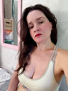 Snapshot of _anita_rojas chatting on April 1, 2:47 pm anita rojas online show from April 1, 2:47 pm