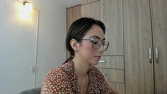 horny adiction online show from September 18, 1:35 pm